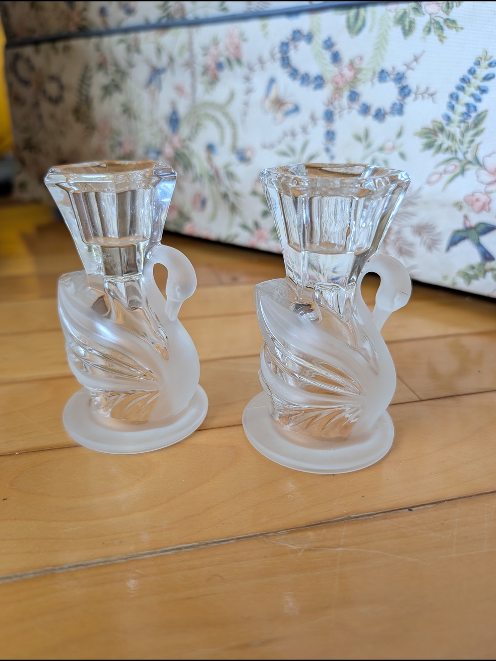 Vtg PartyLite Frosted Swan Candle Holders